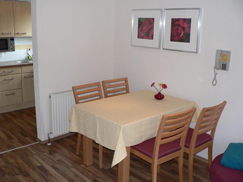 Antares Am See Maurach  Room photo